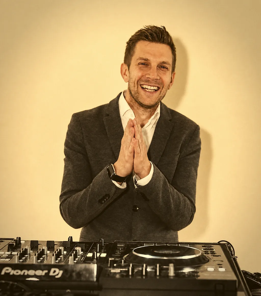 DJ René Büker, Inhaber und Gründer Design-R-Music, Hochzeits-DJ aus Augustdorf